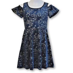 NWT PIPPA AND JULIE Beautiful Metallic Floral Print Velvet Cold Shoulder Dress